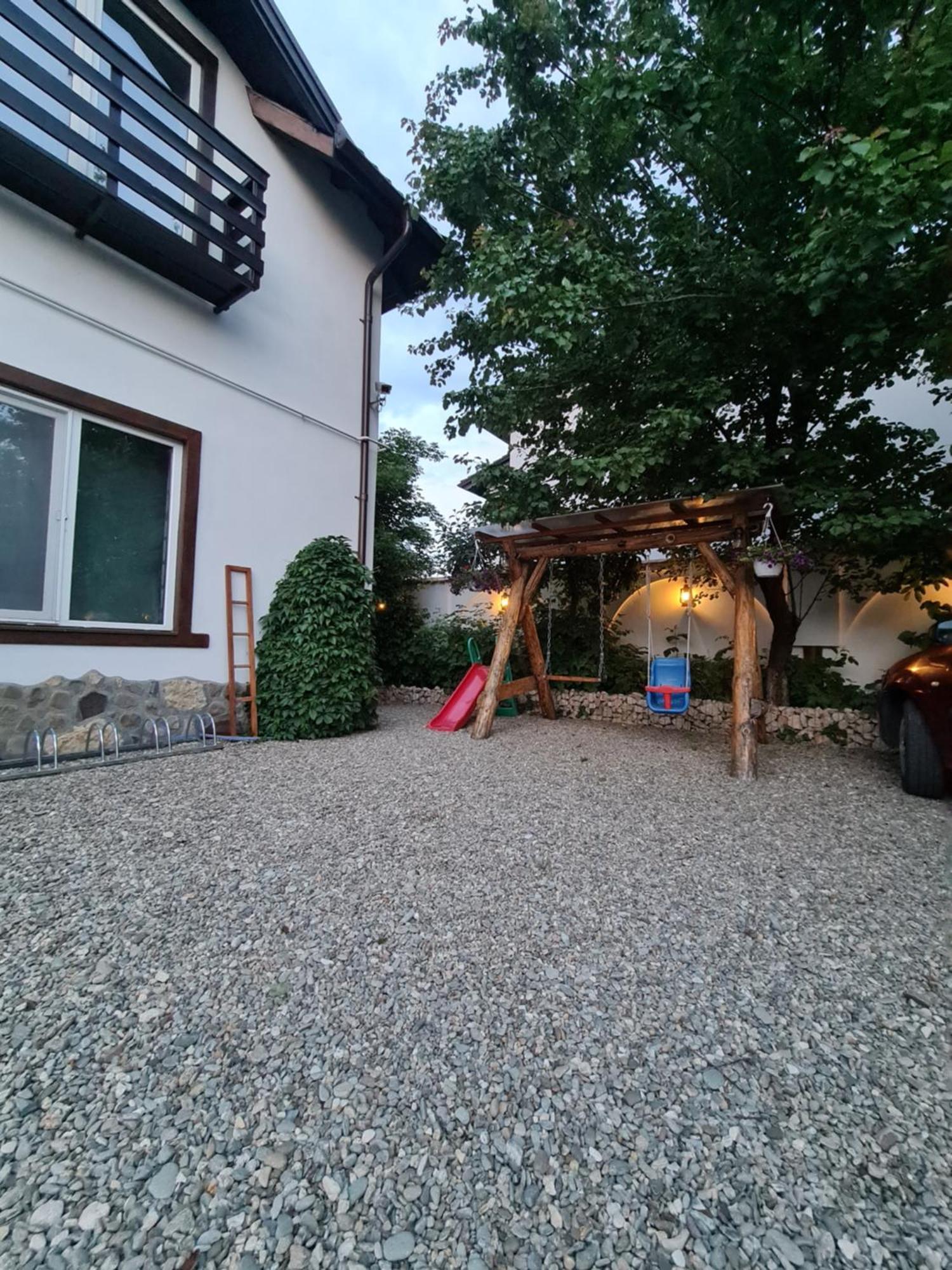 SînpetruCasa Aryanアパートメント エクステリア 写真